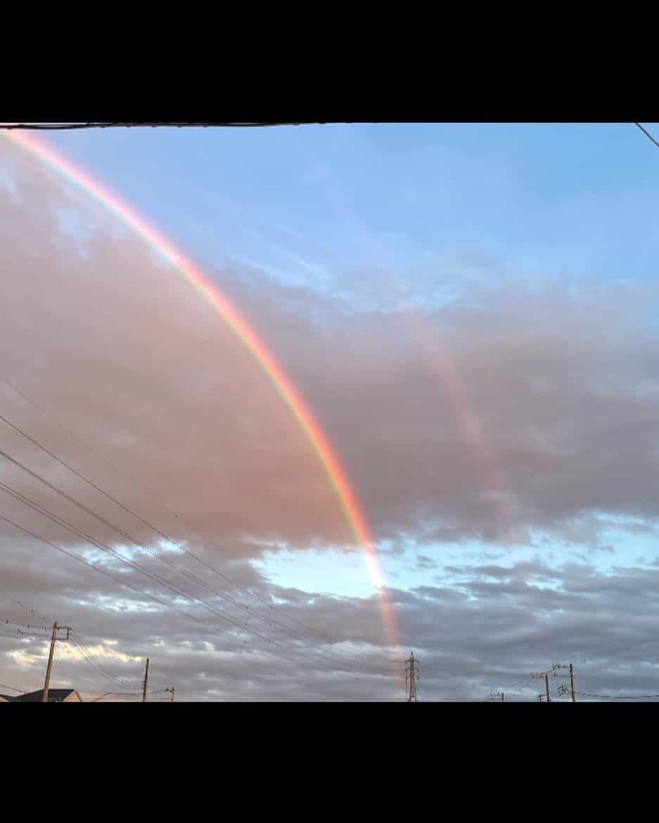 昨日の雨上がりの空。