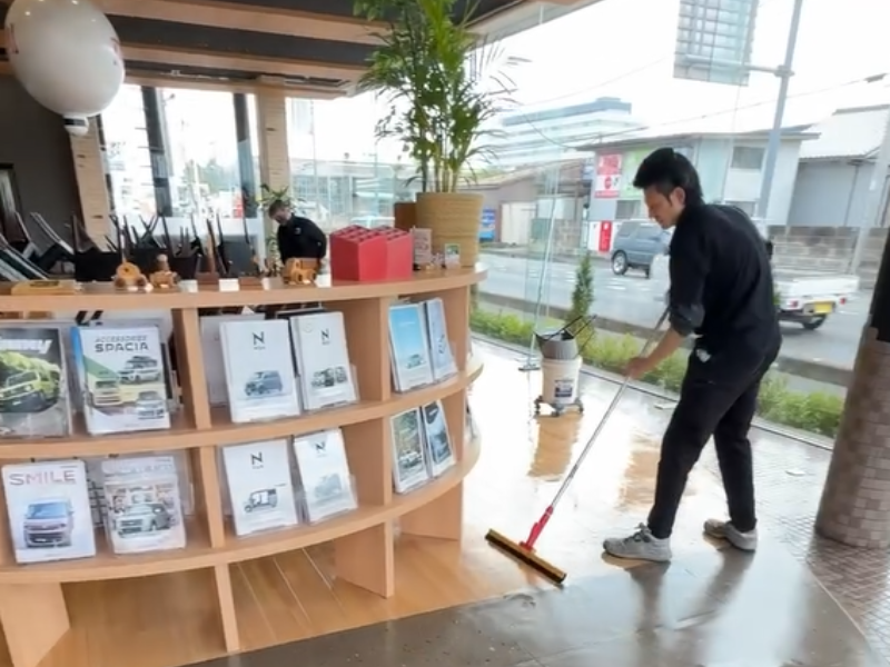 店内清掃